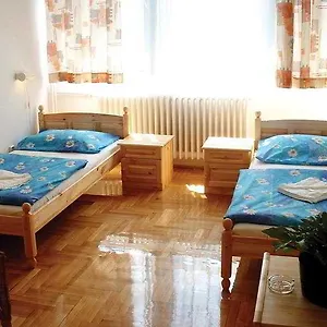 Rila 2*, Budapeşte Macaristan