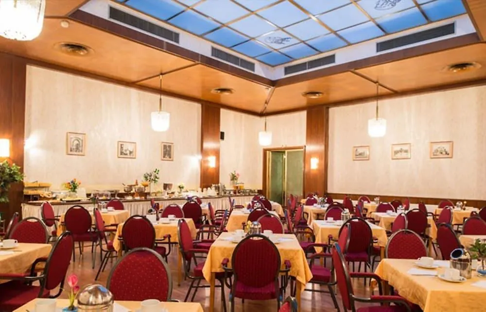 Hotel Mozart Viena