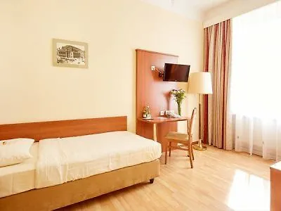 Hotel Mozart Viena 3*,